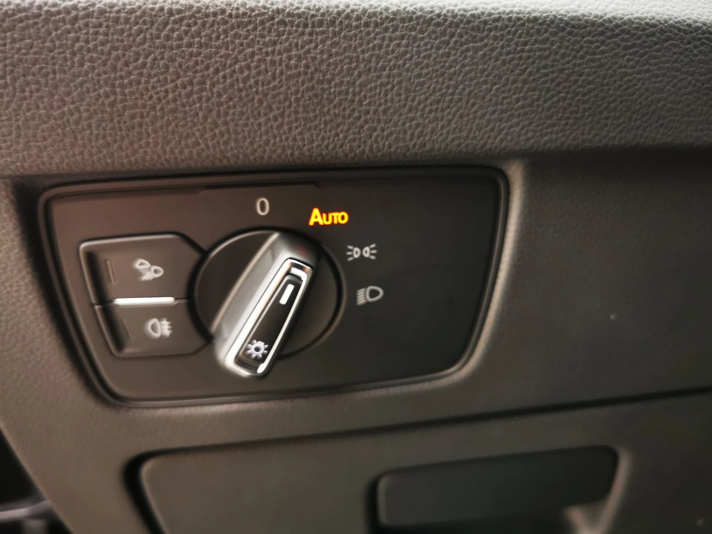 VW Arteon R-Line 2.0 TDI SCR 4MOT DSG, снимка 13 - Автомобили и джипове - 53620449