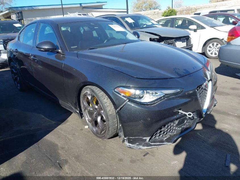 Alfa Romeo Giulia 2l Ti Sport Rwd - изображение 6