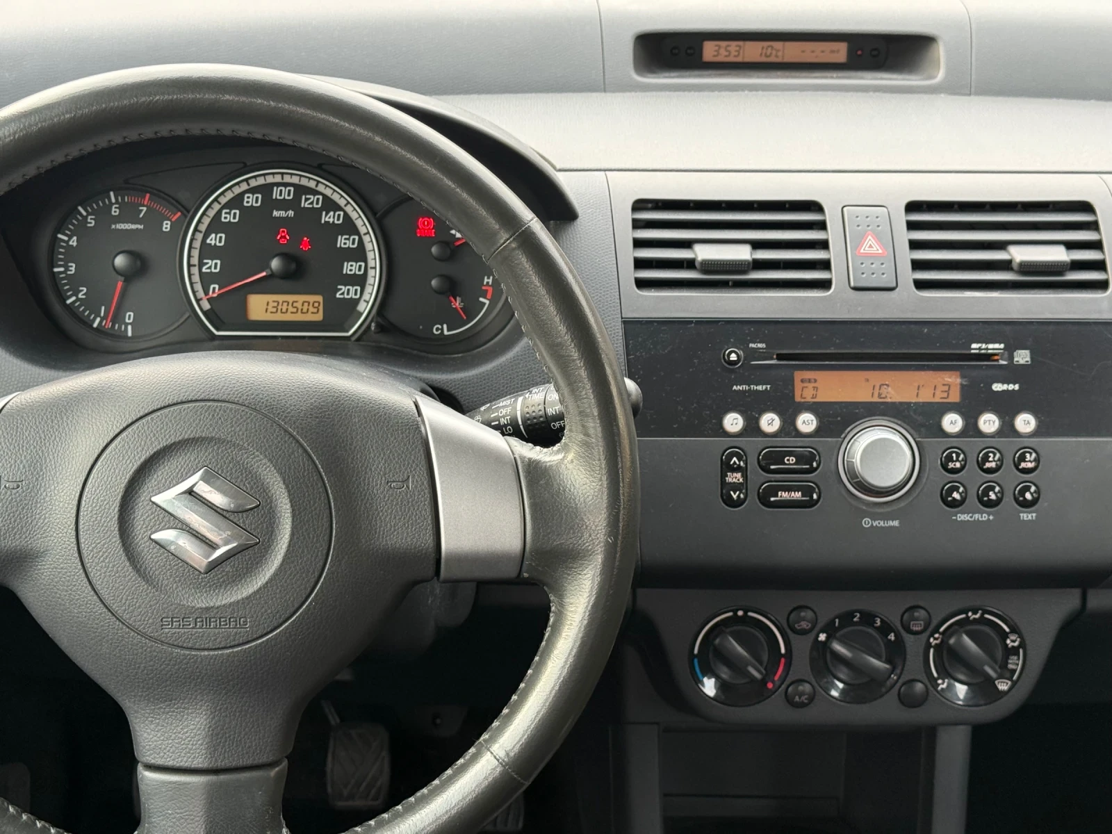 Suzuki Swift 1.3i 90k.c. 4x4 130���.��. | Mobile.bg � ����������� 12