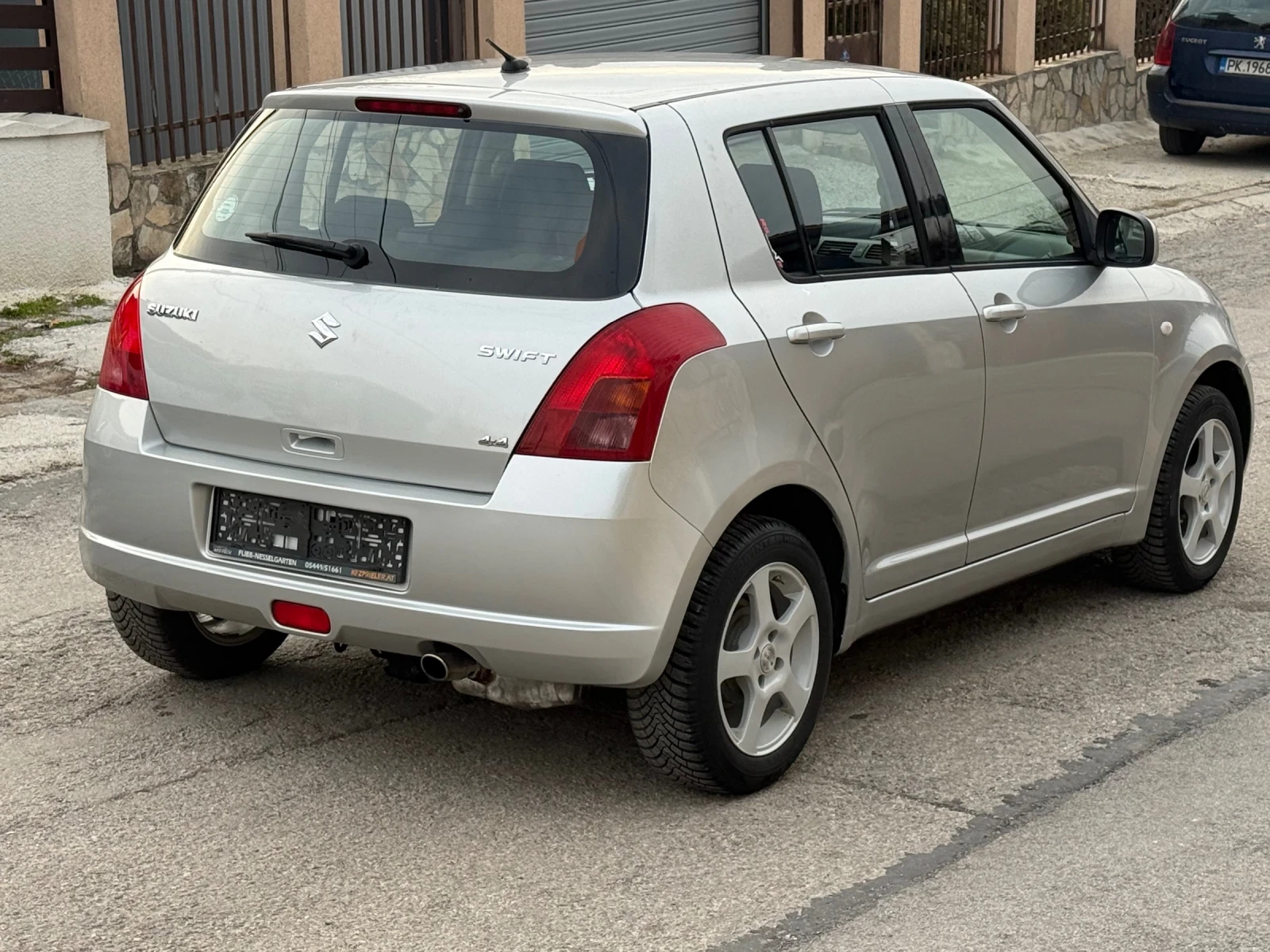 Suzuki Swift 1.3i 90k.c. 4x4 130хил.км. - изображение 5