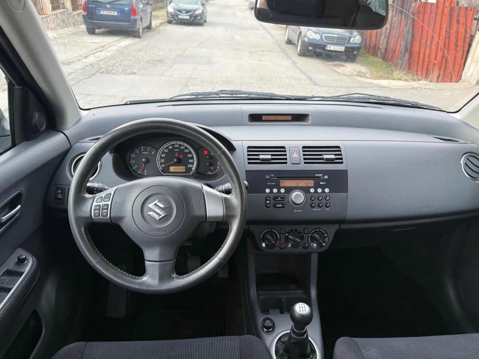 Suzuki Swift 1.3i 90k.c. 4x4 130���.��. | Mobile.bg � ����������� 11