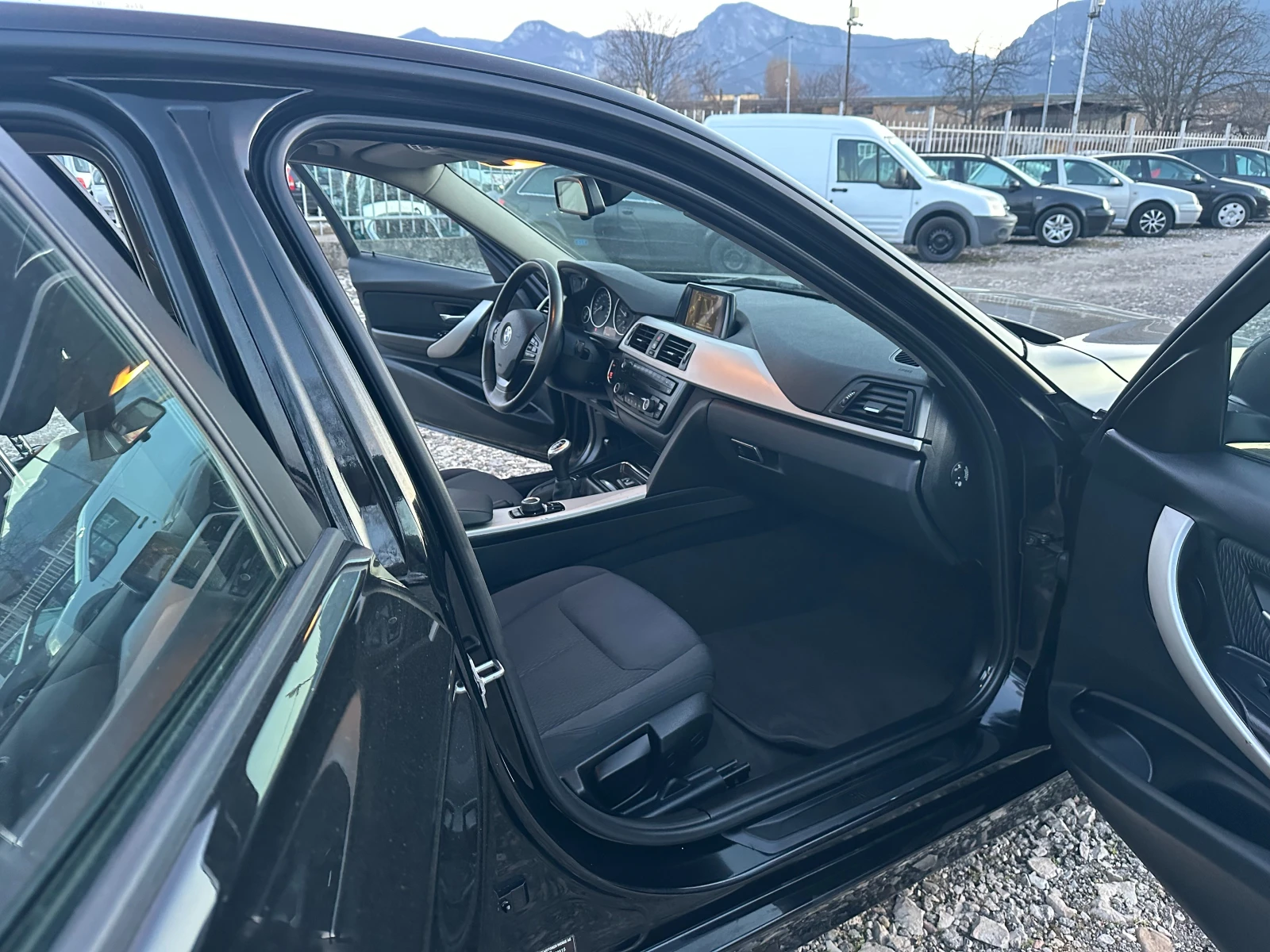 BMW 320 2.0TD 184kc TOPPP, снимка 14 - Автомобили и джипове - 53837792