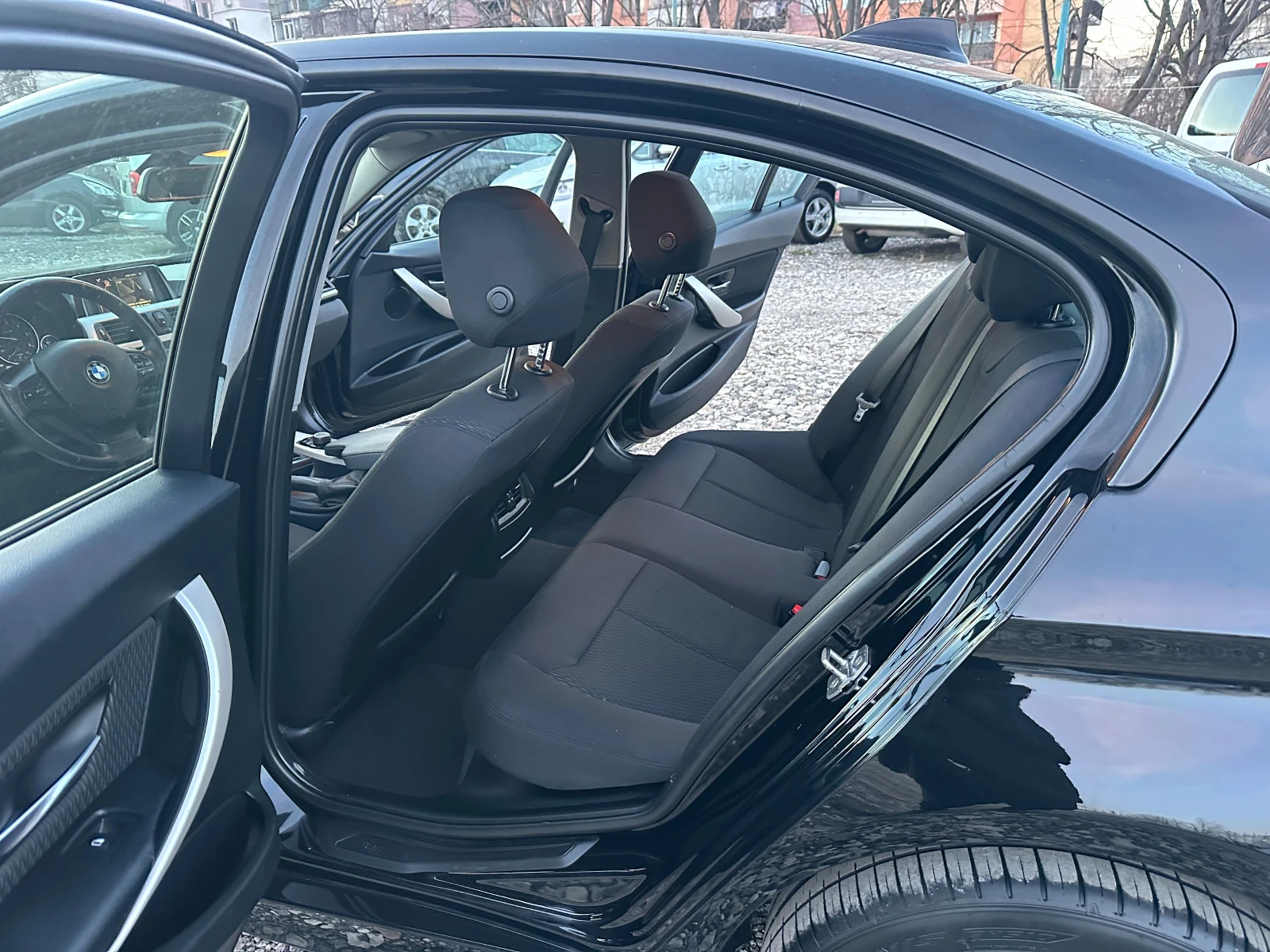 BMW 320 2.0TD 184kc TOPPP, снимка 12 - Автомобили и джипове - 53837792