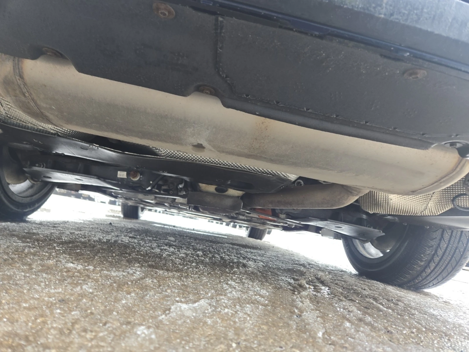 BMW 330 * 12876KM * HEAD UP * PANO * БЕЗ ИНЦИДЕНТИ * , снимка 12 - Автомобили и джипове - 53919022