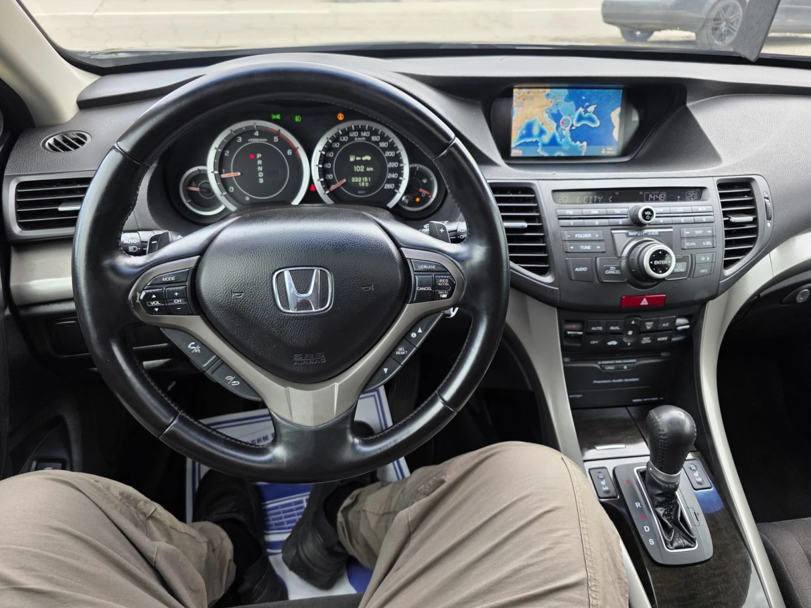 Honda Accord 2.2i-DTEC* Автомат* SWISS* , снимка 13 - Автомобили и джипове - 54044957