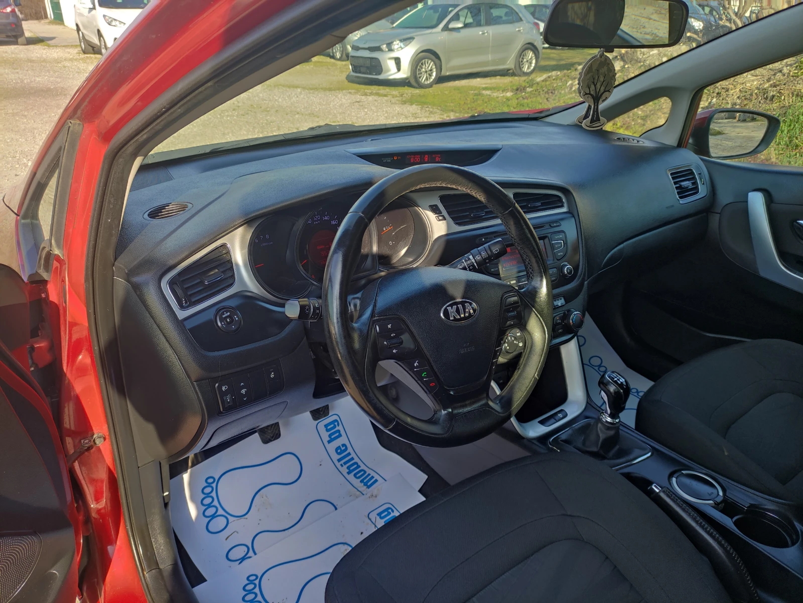 Kia Ceed 1.4 отличен 6ск евро 5. 164000кмб, снимка 7 - Автомобили и джипове - 54085869