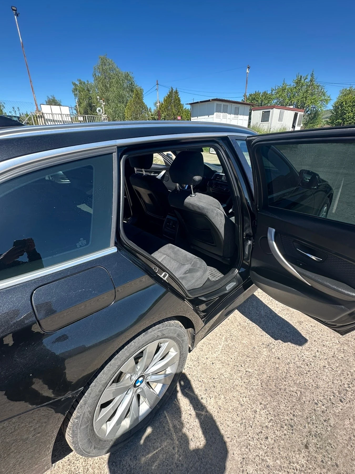 BMW 330 Xdrive, снимка 9 - Автомобили и джипове - 54550115