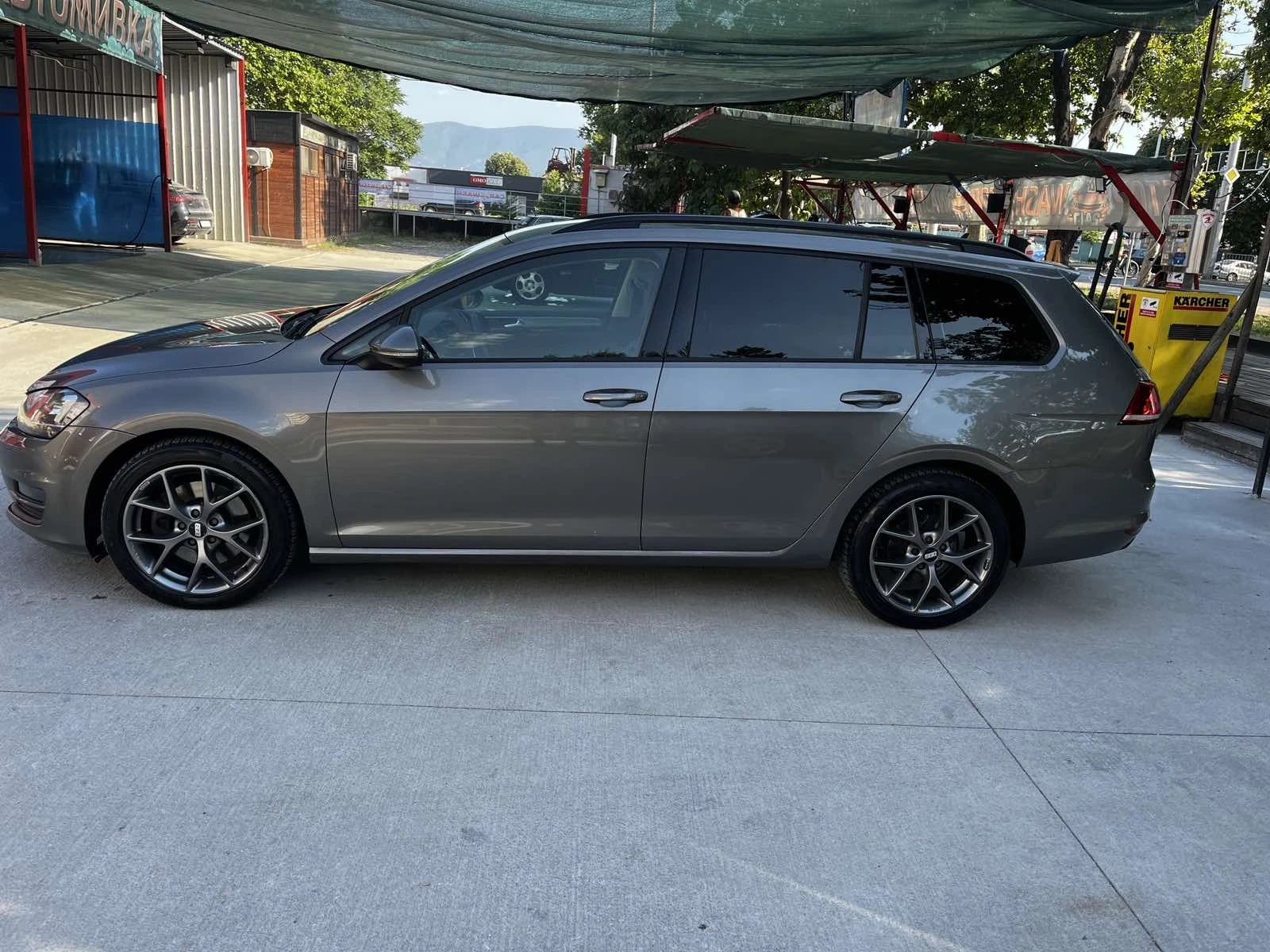 VW Golf 1.6TDI, снимка 12 - Автомобили и джипове - 55412127