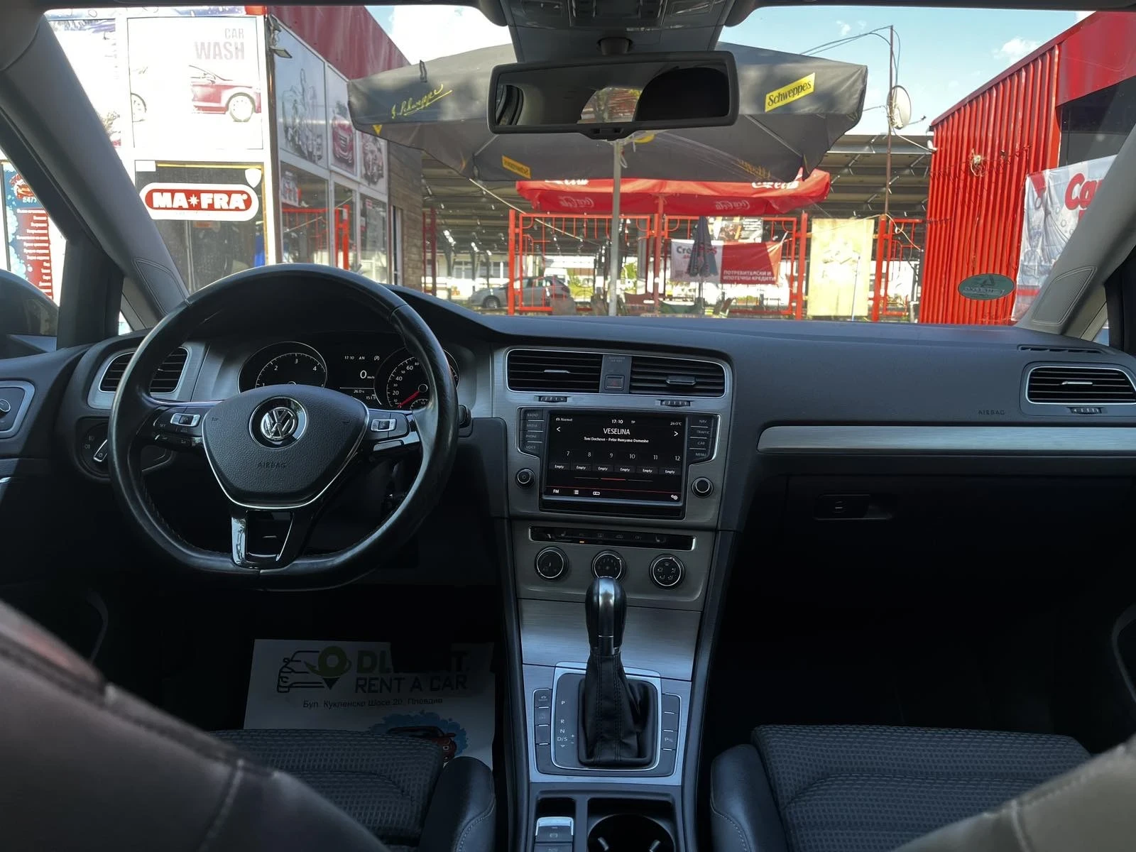 VW Golf 1.6TDI, снимка 16 - Автомобили и джипове - 55412127