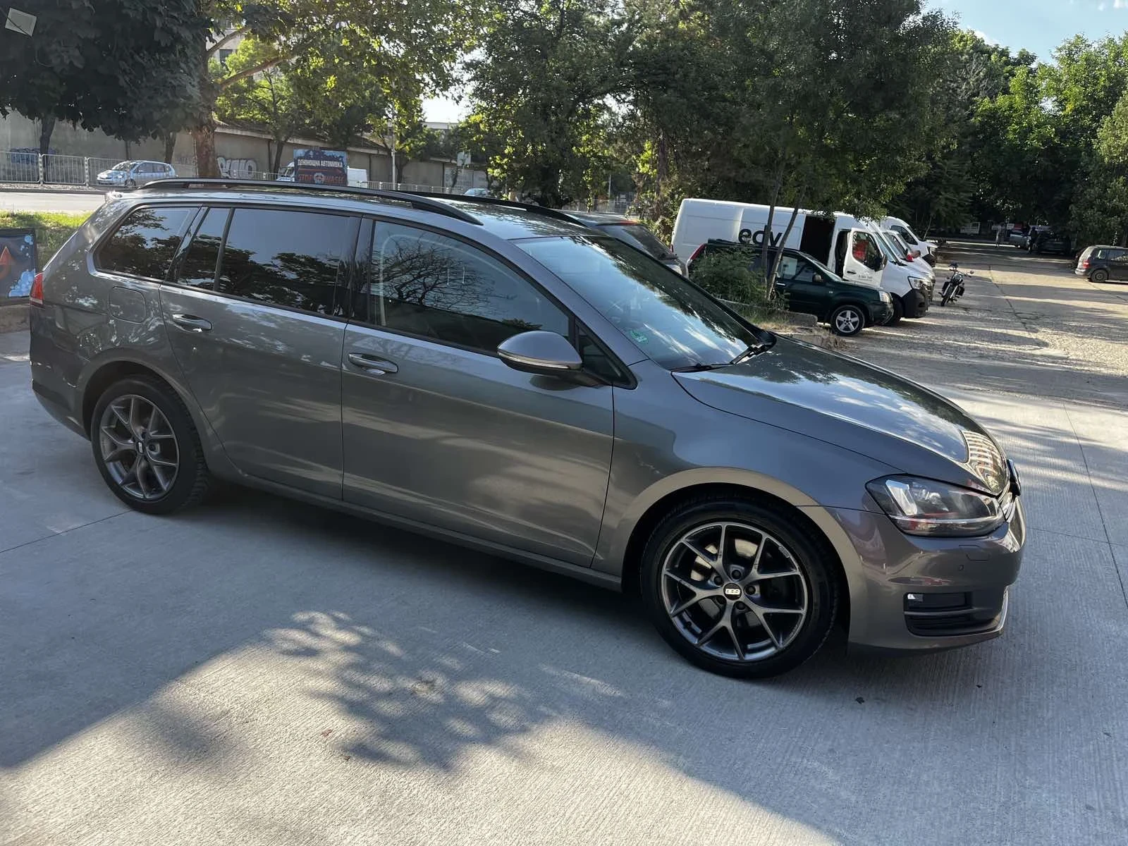 VW Golf 1.6TDI, снимка 13 - Автомобили и джипове - 55412127