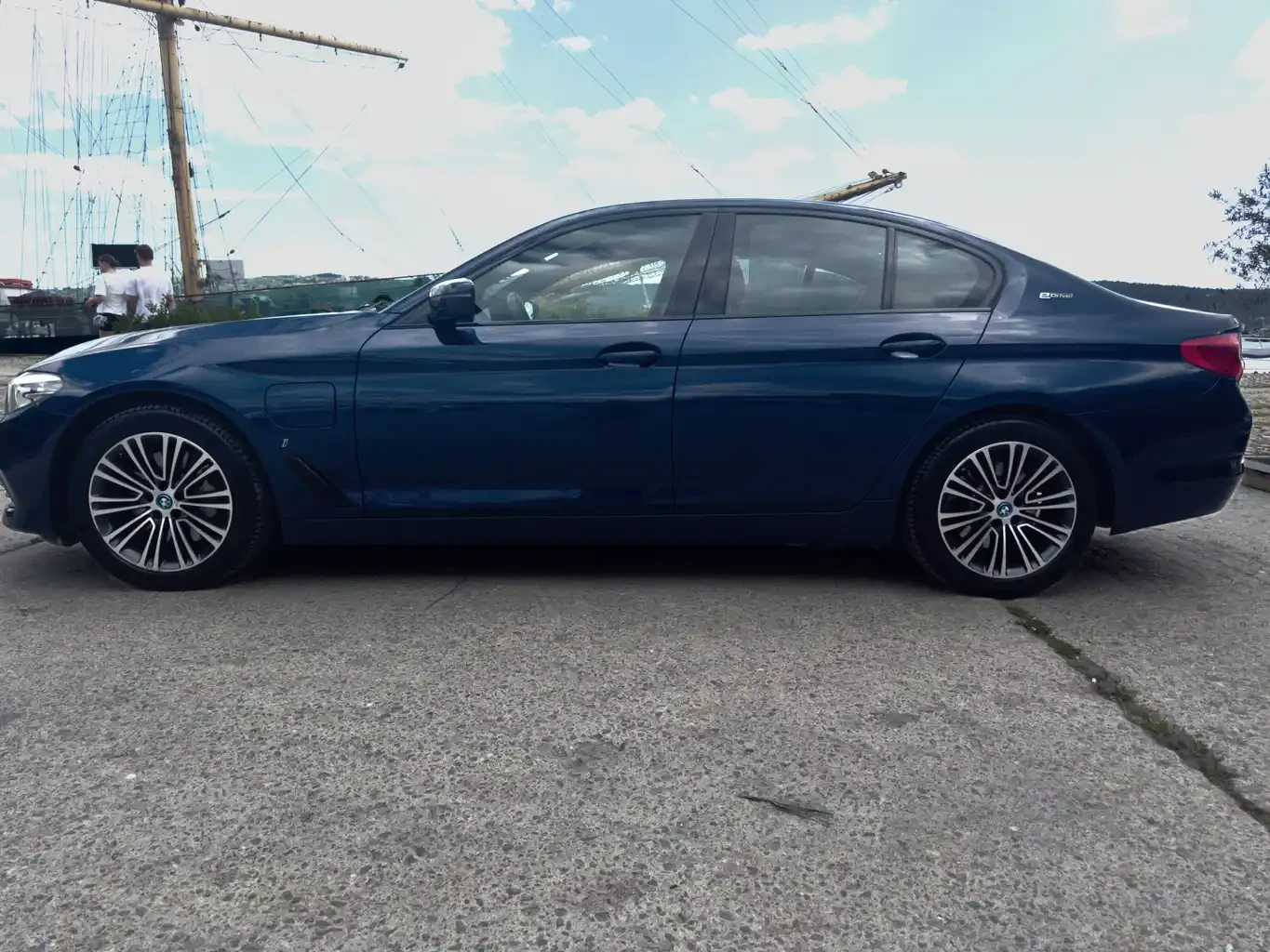 BMW 530E, снимка 8 - Автомобили и джипове - 54945908
