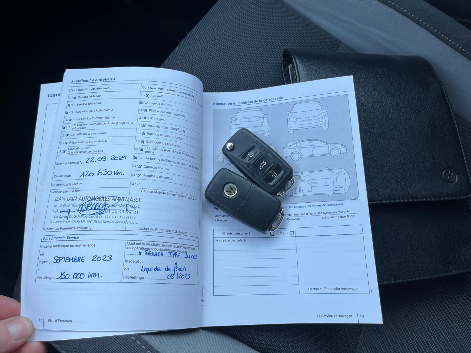 VW Touran LIFE-FullService, снимка 13 - Автомобили и джипове - 54983575