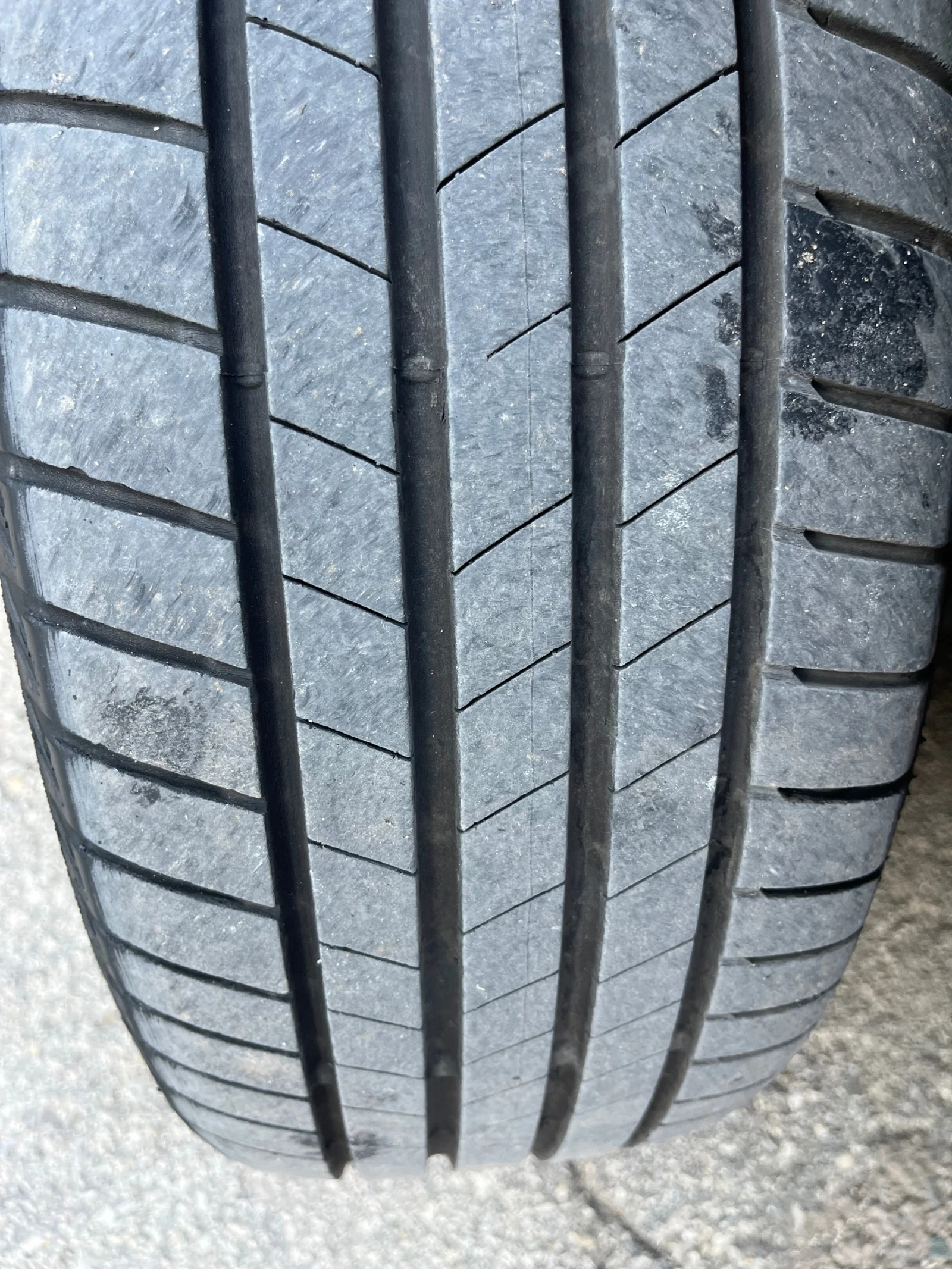 VW Touran LIFE-FullService, снимка 17 - Автомобили и джипове - 54983575