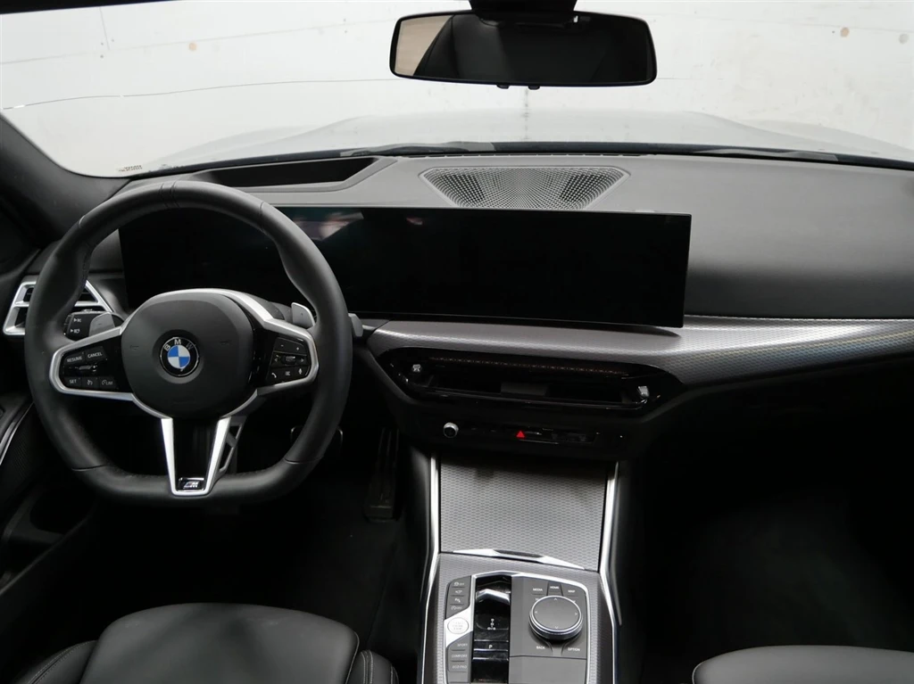 BMW 320 xDrive Sedan (MX), снимка 6 - Автомобили и джипове - 55330827