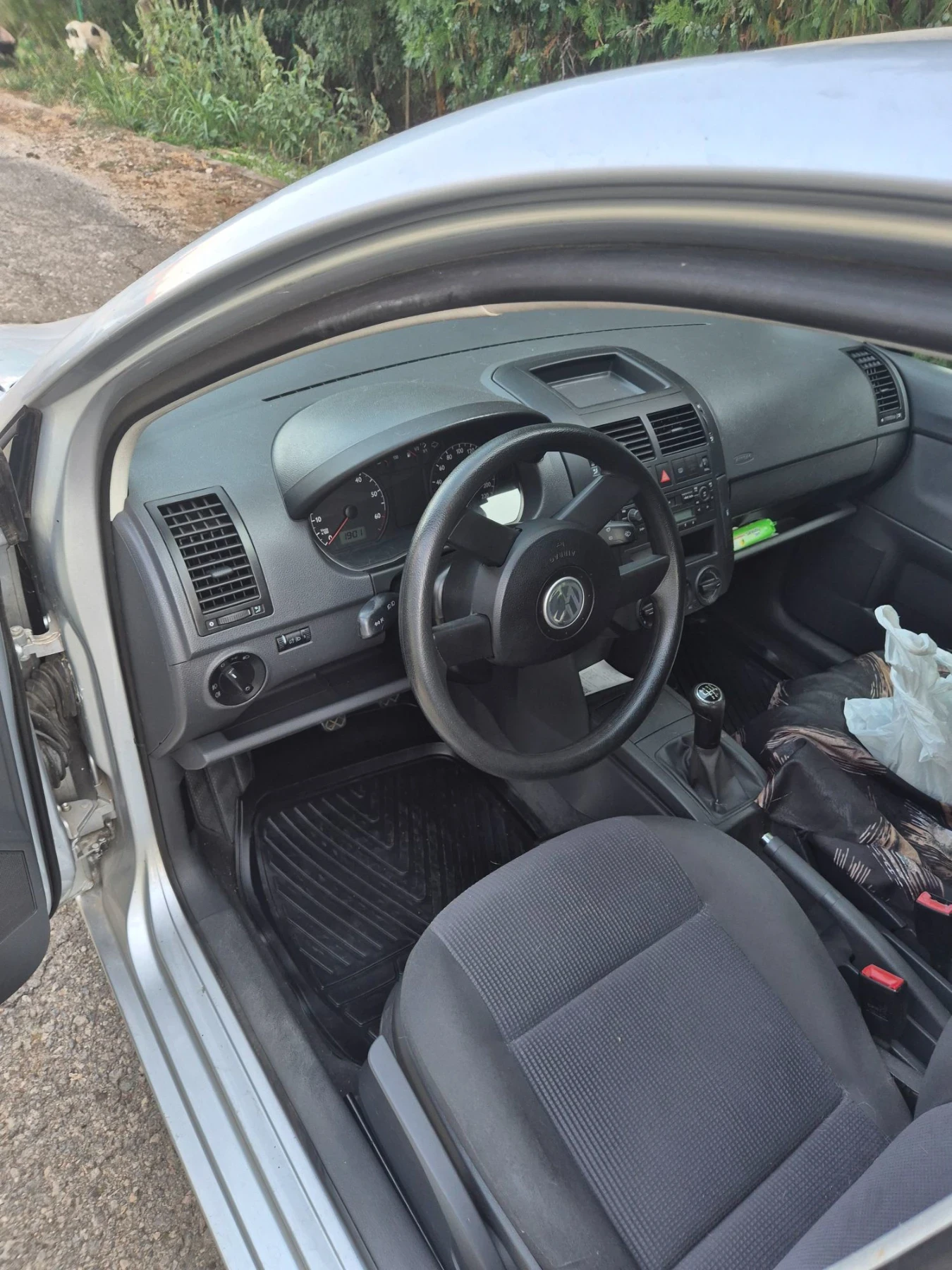 VW Polo, снимка 5 - Автомобили и джипове - 55709685