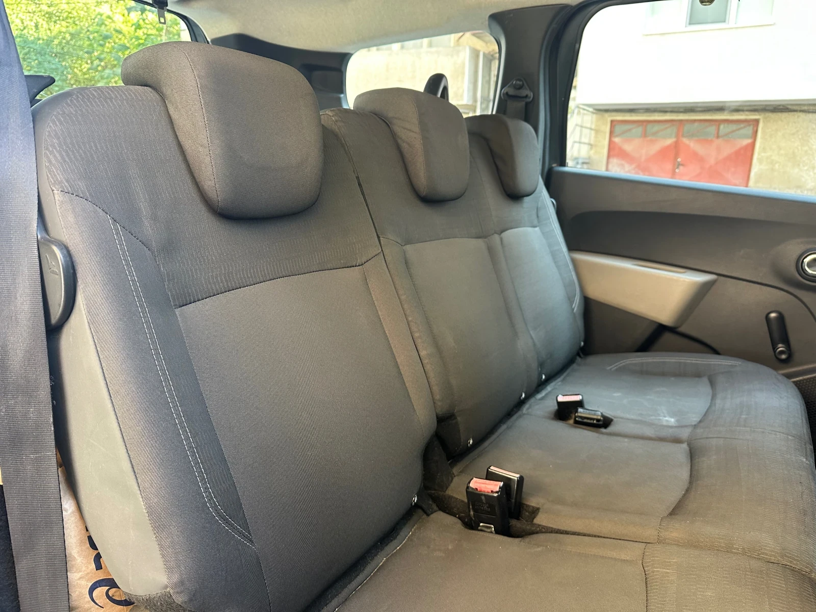 Dacia Lodgy, снимка 6 - Автомобили и джипове - 55847284