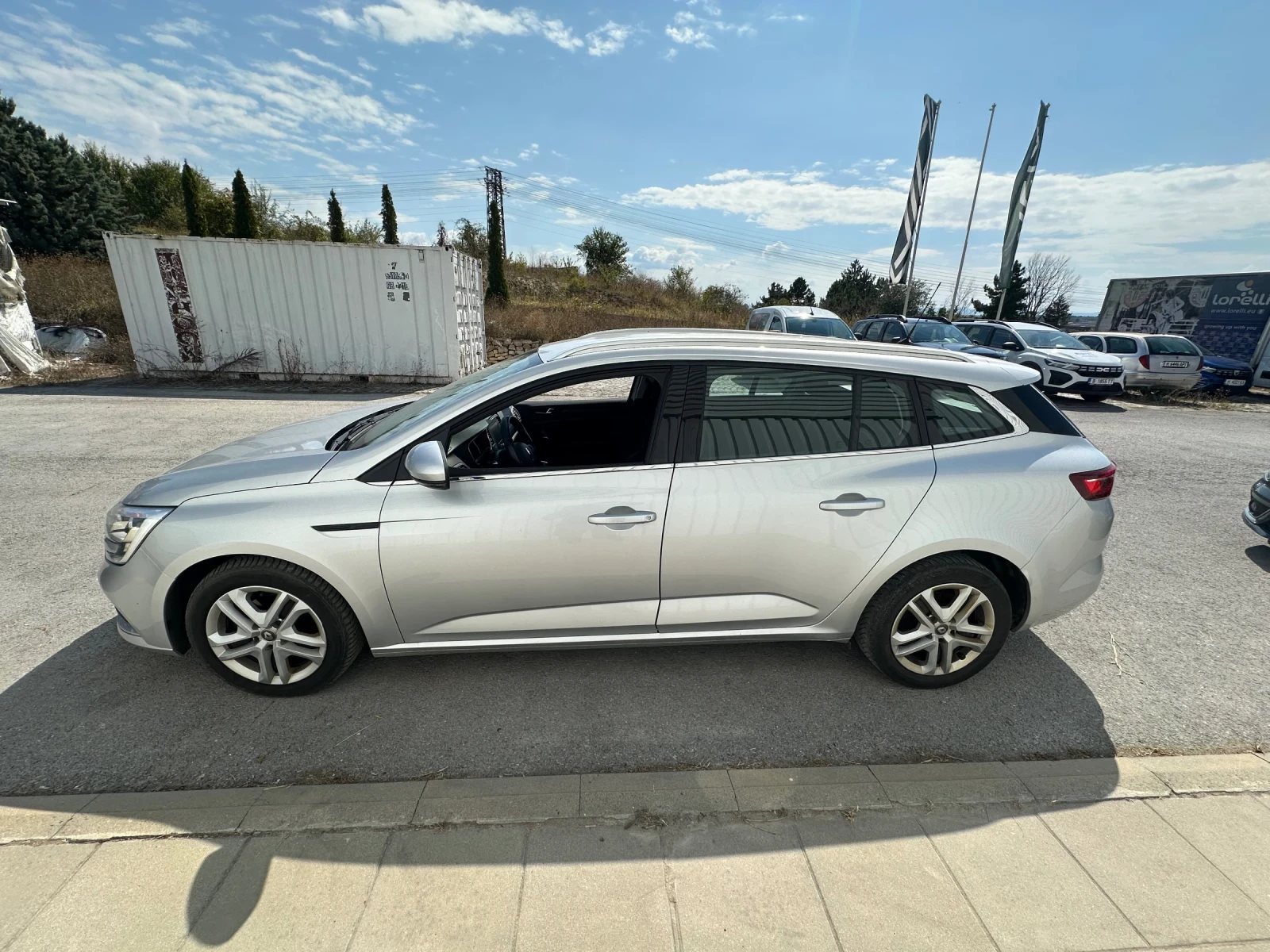 Renault Megane 1.2Tce, снимка 3 - Автомобили и джипове - 56107556