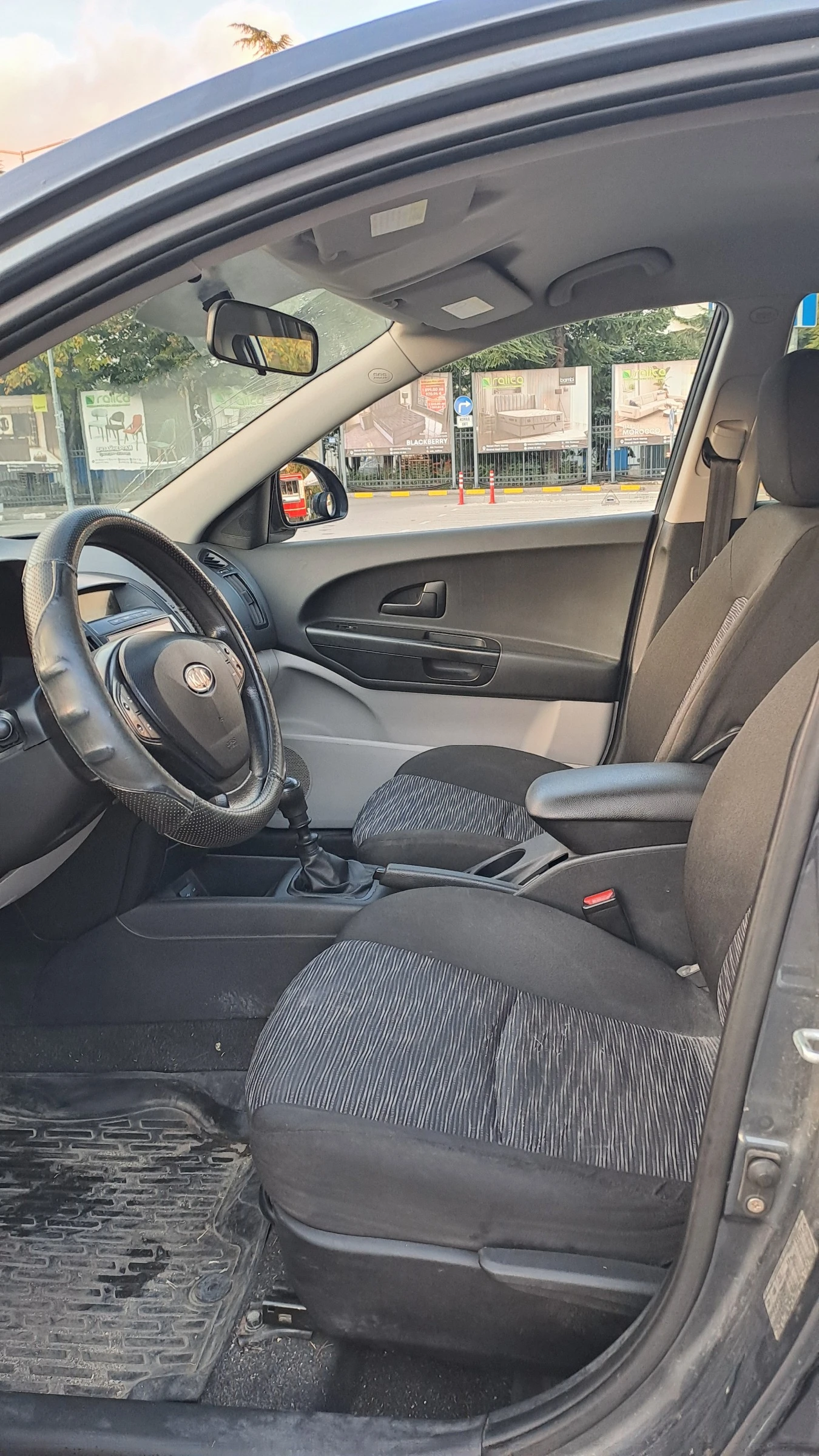 Kia Ceed 1.4 CVVT, снимка 10 - Автомобили и джипове - 56605431
