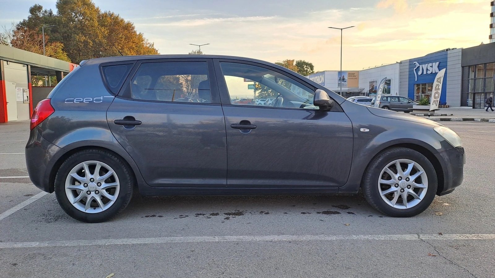 Kia Ceed 1.4 CVVT, снимка 7 - Автомобили и джипове - 56605431