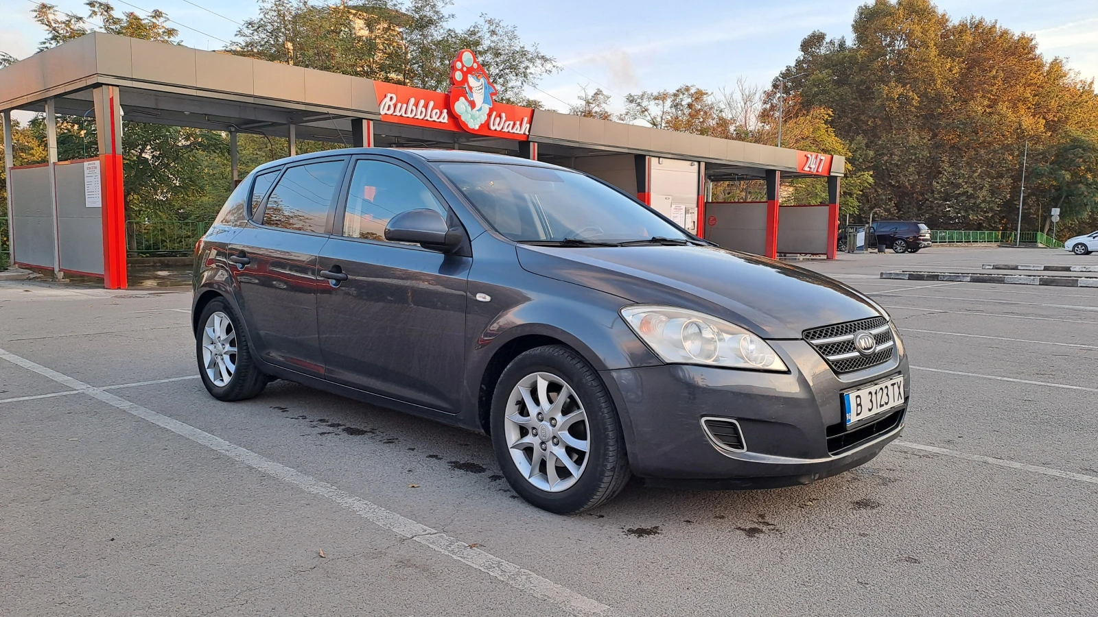 Kia Ceed 1.4 CVVT, снимка 8 - Автомобили и джипове - 56605431
