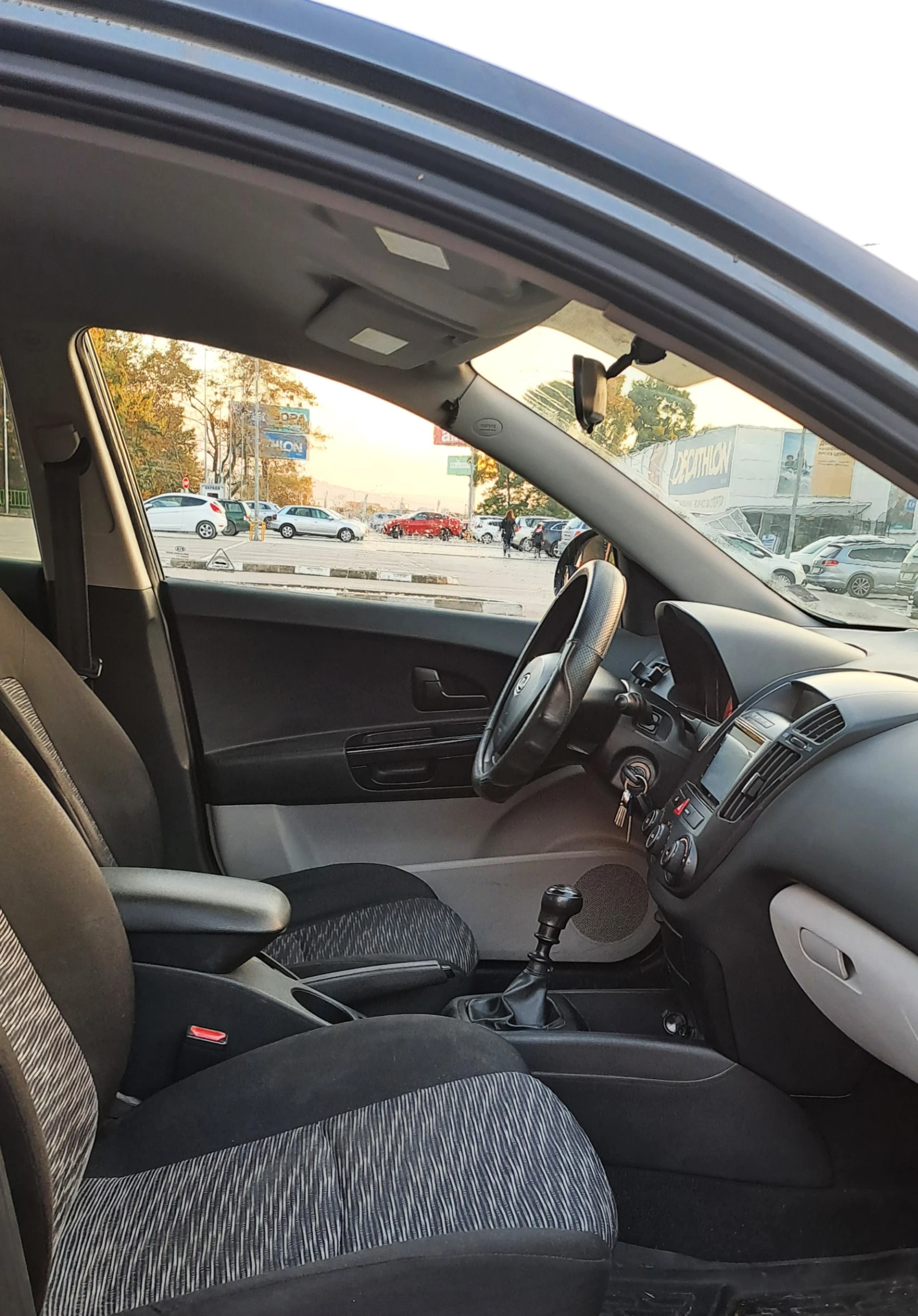 Kia Ceed 1.4 газ/бензин, снимка 10 - Автомобили и джипове - 56605431