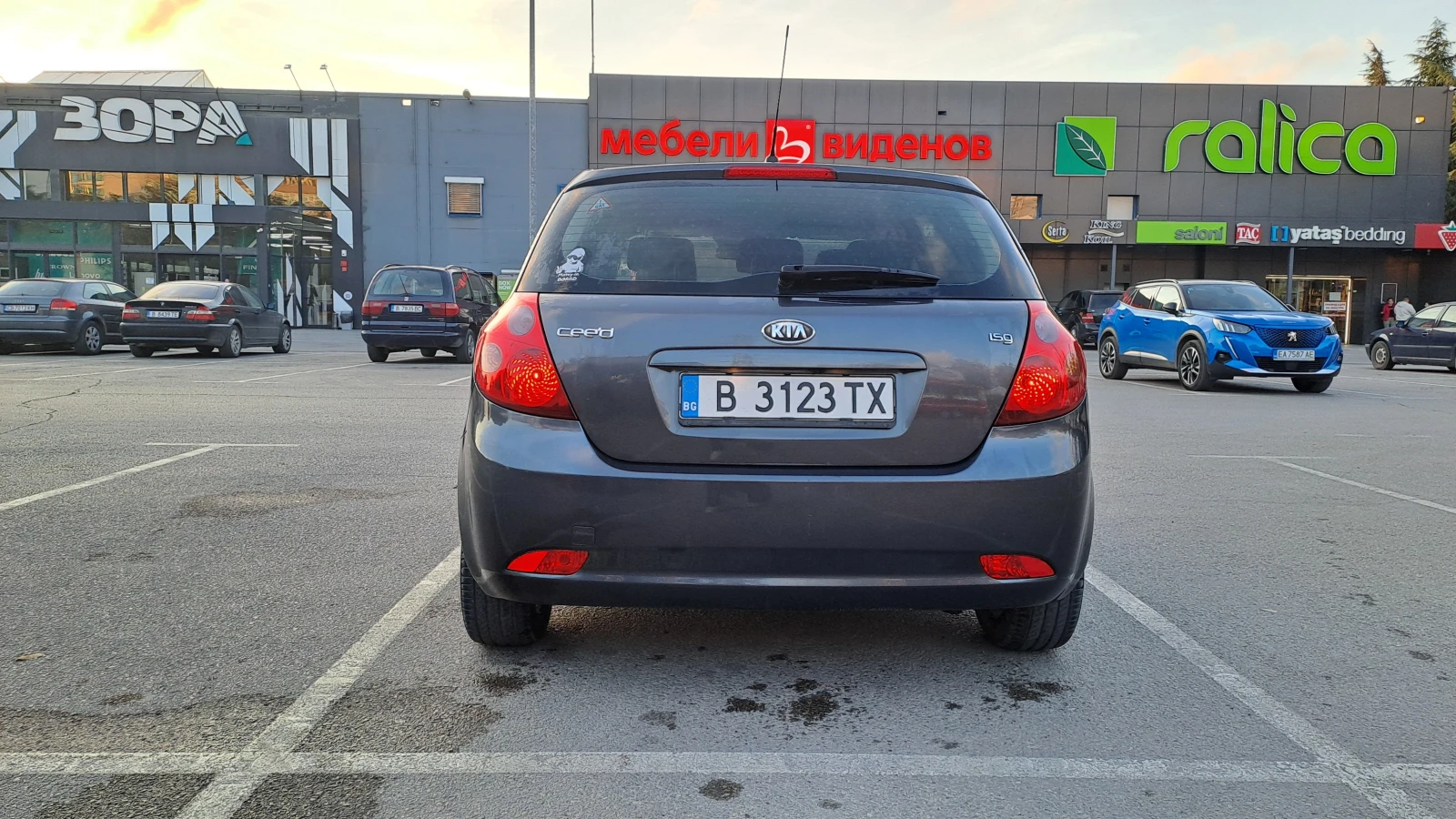 Kia Ceed 1.4 CVVT, снимка 5 - Автомобили и джипове - 56605431