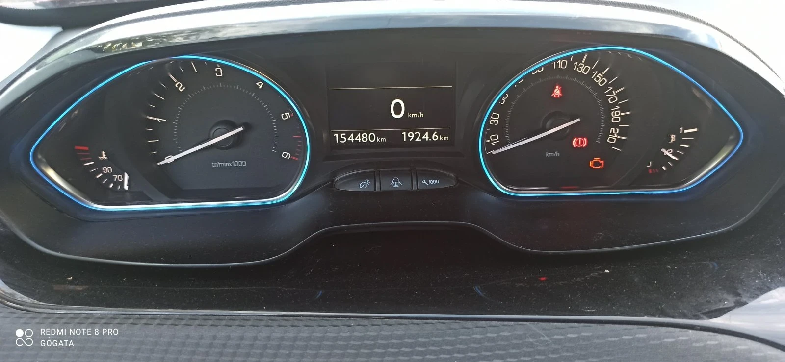Peugeot 2008, снимка 7 - Автомобили и джипове - 56636596