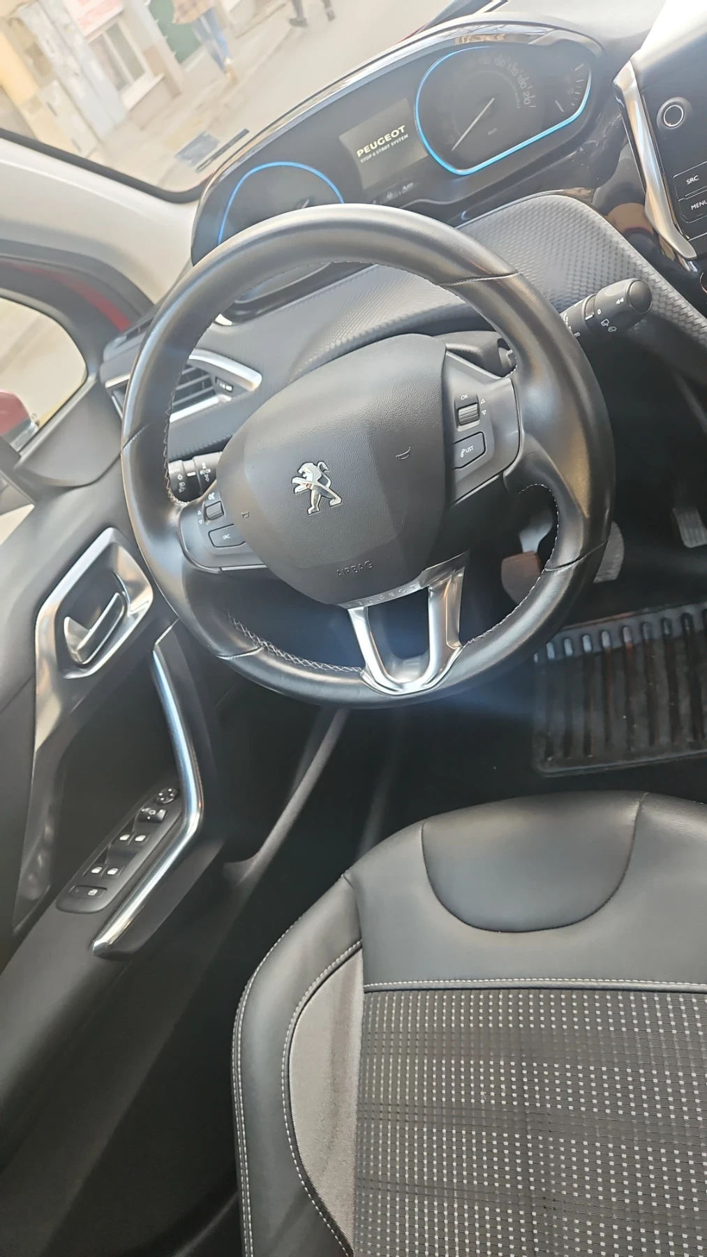 Peugeot 2008, снимка 5 - Автомобили и джипове - 56636596