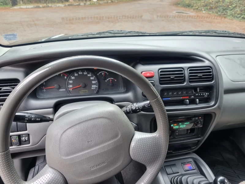 Suzuki Grand vitara, снимка 5 - Автомобили и джипове - 52256417
