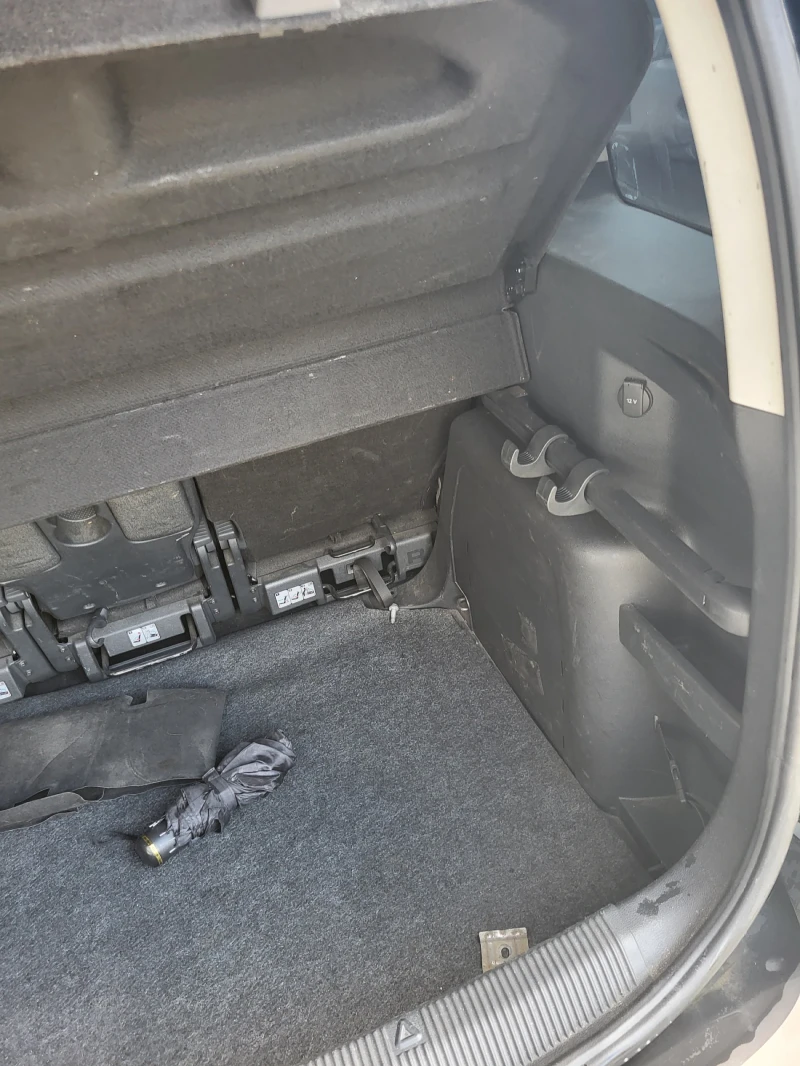 Skoda Yeti Tsi, снимка 14 - Автомобили и джипове - 52337301