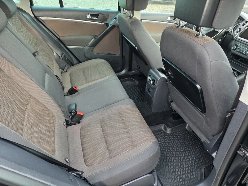 VW Tiguan 2.0tdi 140k.c. 4x4 Navi Kamera Led 160000km., снимка 13 - Автомобили и джипове - 53013043