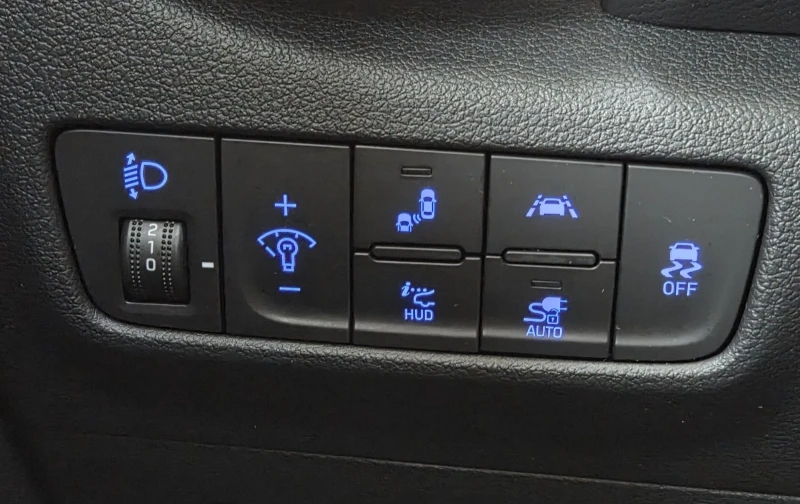 Hyundai Kona 64KWh/Premium/SOH100%Blue Link, снимка 15 - Автомобили и джипове - 53103928