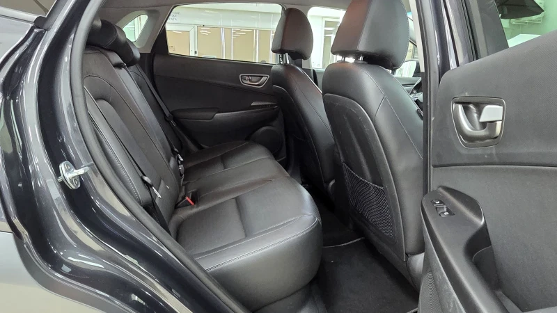 Hyundai Kona 64KWh/Premium/SOH100%Blue Link, снимка 10 - Автомобили и джипове - 53103928