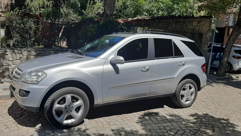 Mercedes-Benz ML 350, снимка 2 - Автомобили и джипове - 53111636