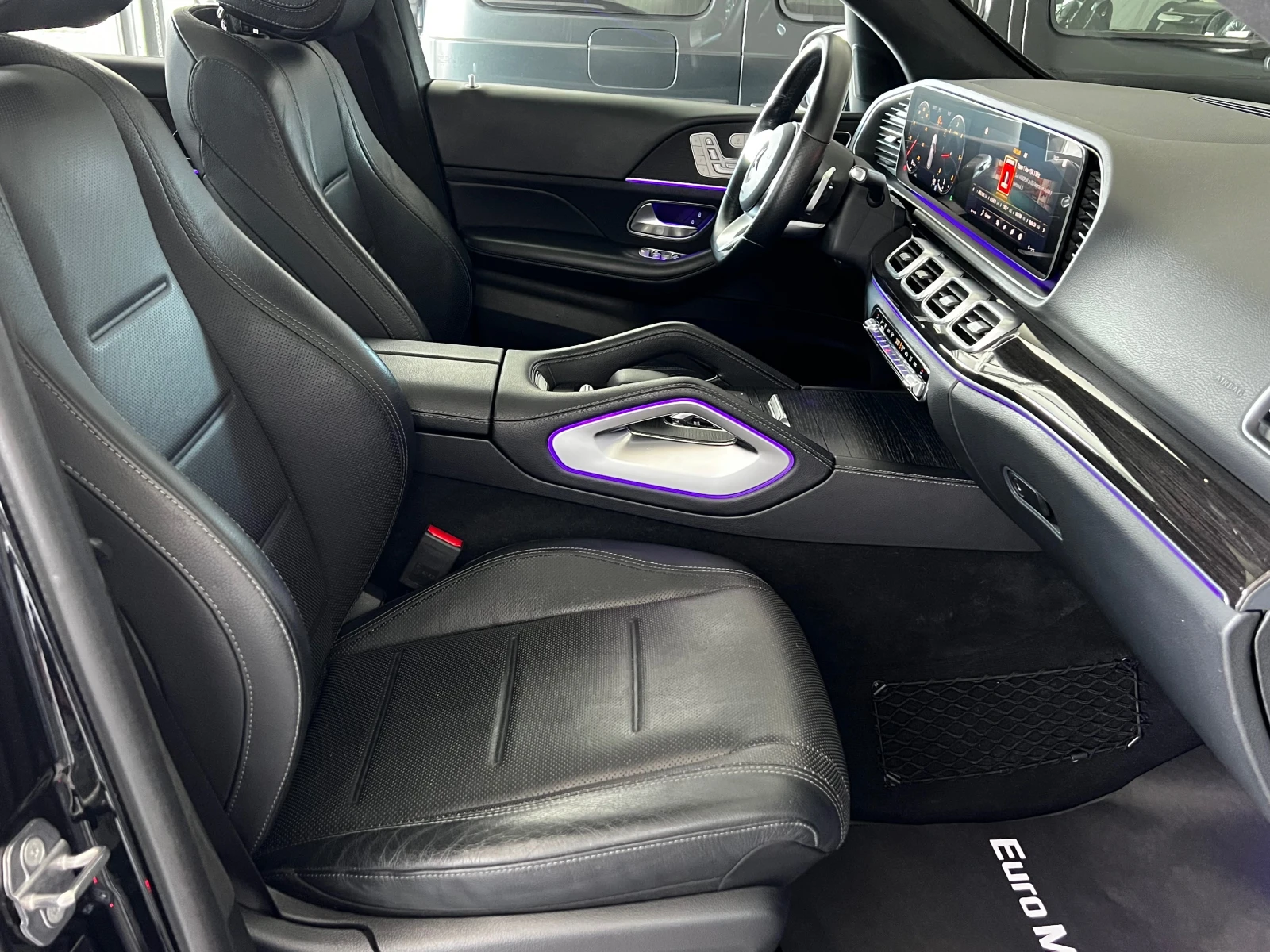 Mercedes-Benz GLE 350 d, 9G, AMG LINE, 22", PANO, DISTR, NIGHT, FULL - изображение 10