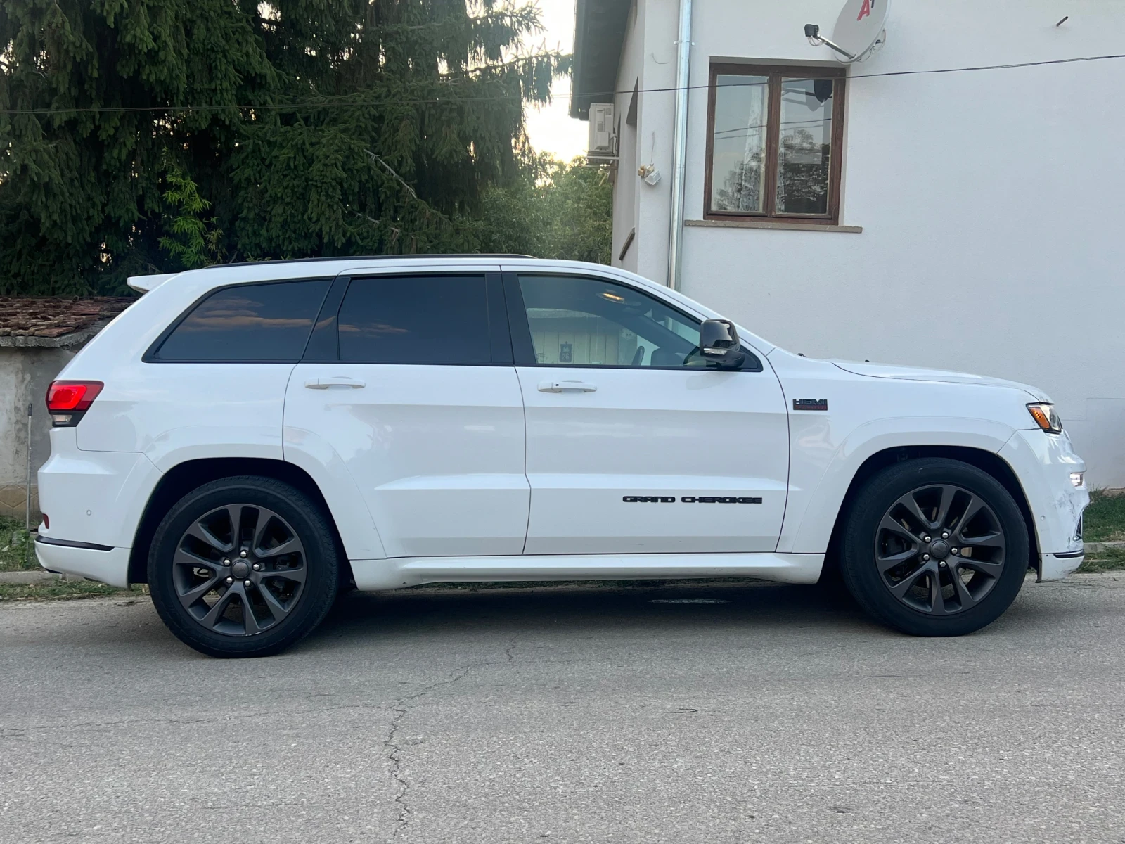 Jeep Grand cherokee 5.7 ГАЗ ИСТОРИЯ  - изображение 2