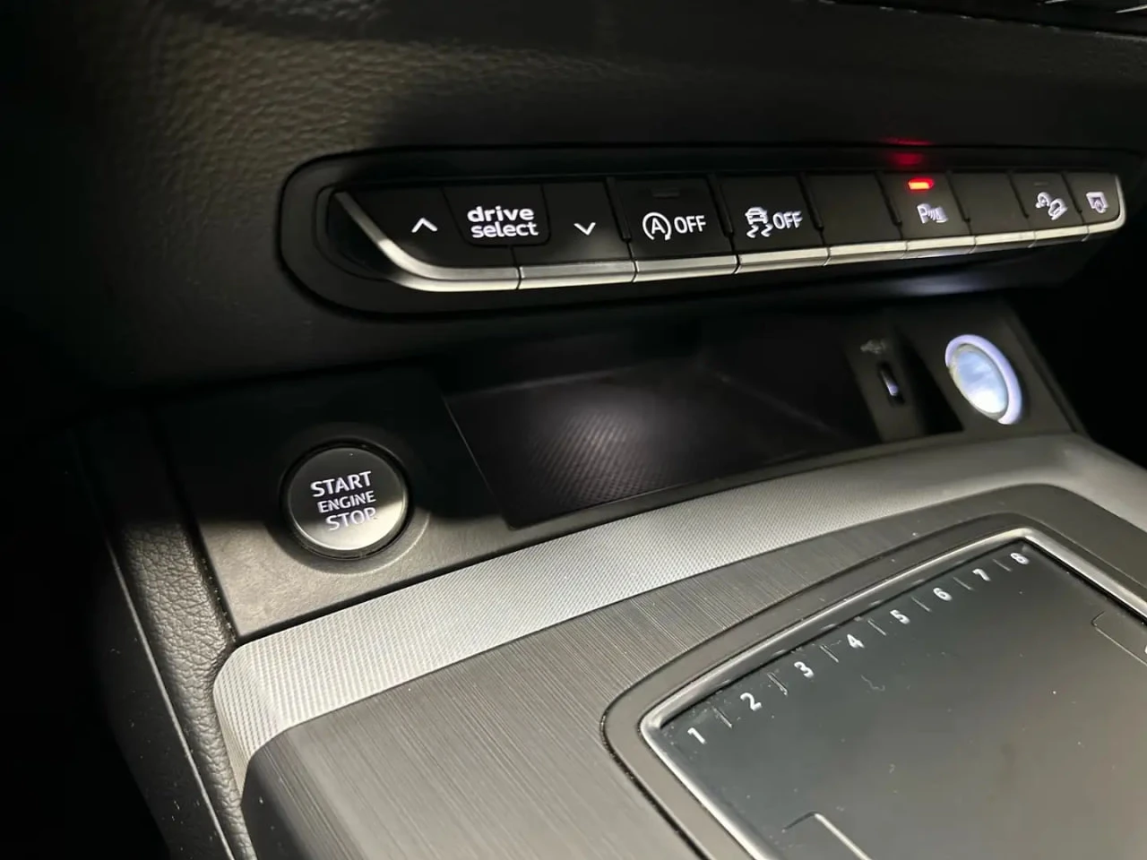 Audi Q5 * quattro Premium Plus * CARFAX * ���� �� �� | Mobile.bg � ����������� 12