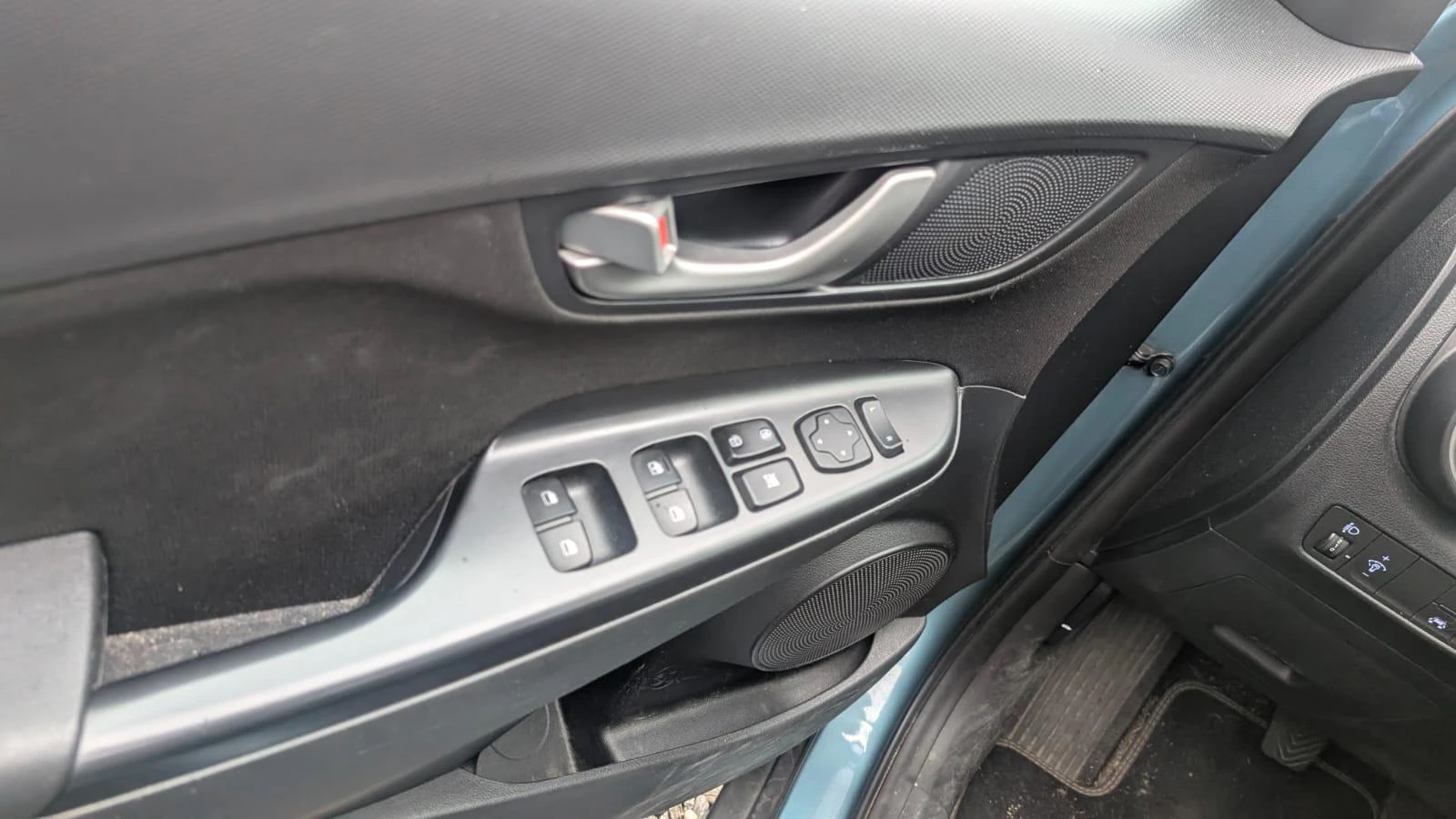 Hyundai Kona 1.6D , снимка 10 - Автомобили и джипове - 54122205