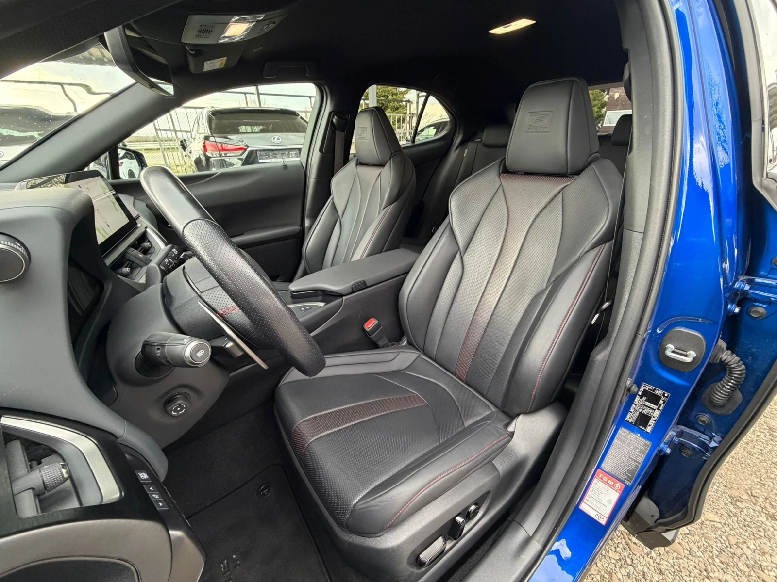 Lexus UX 250h Facelift/F Sport/HUD/В гаранция , снимка 12 - Автомобили и джипове - 54148710