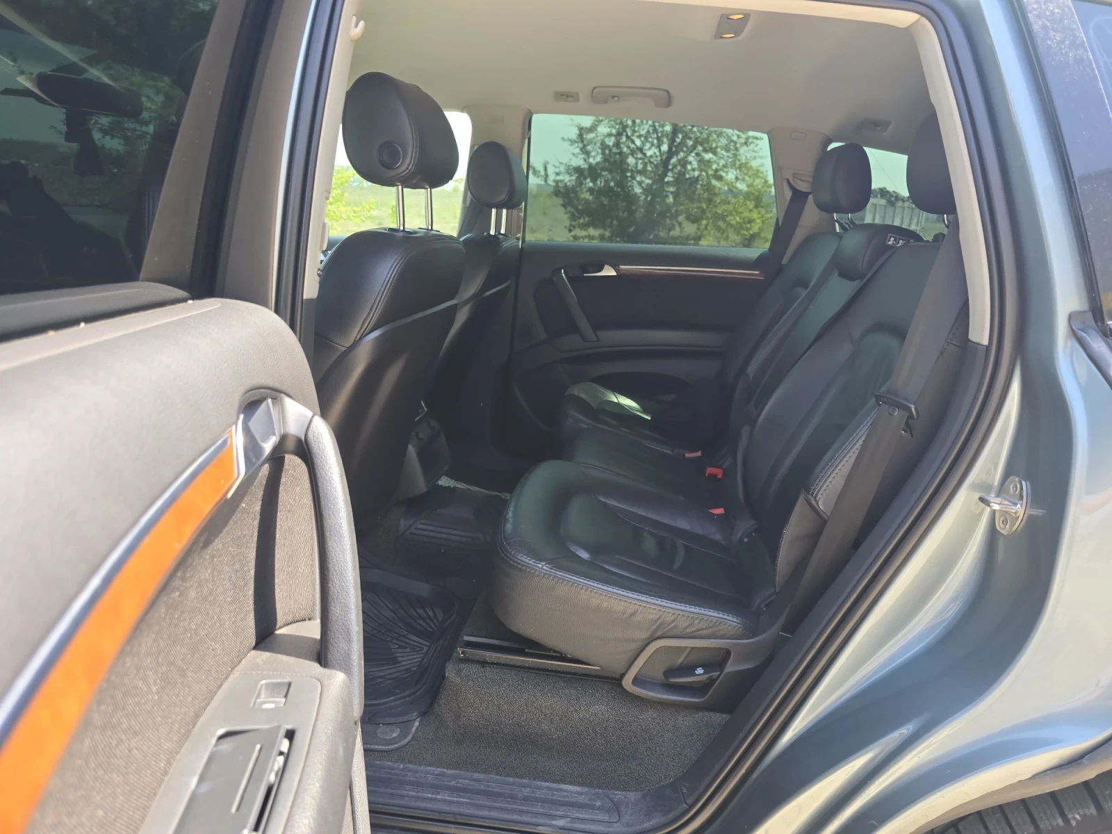 Audi Q7 3.0D/4x4/7Места, снимка 9 - Автомобили и джипове - 54352530