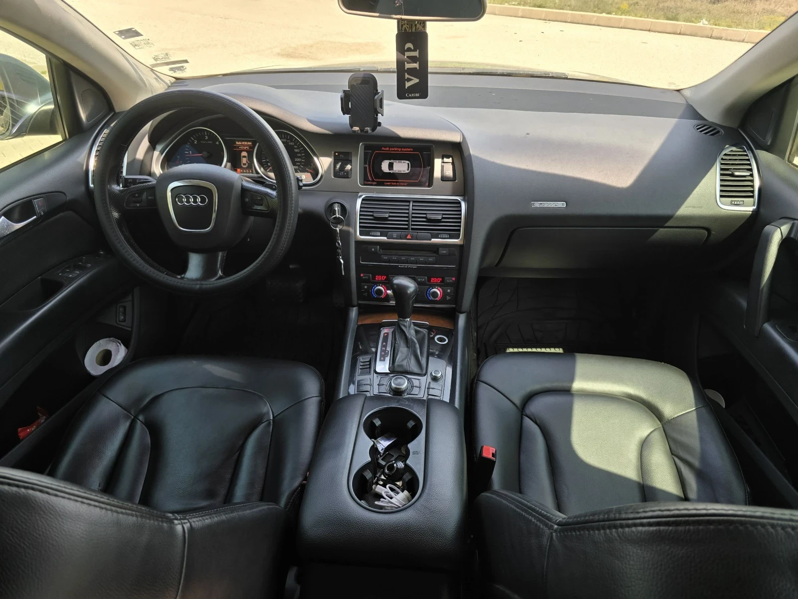 Audi Q7 3.0D/4x4/7Места, снимка 13 - Автомобили и джипове - 54352530