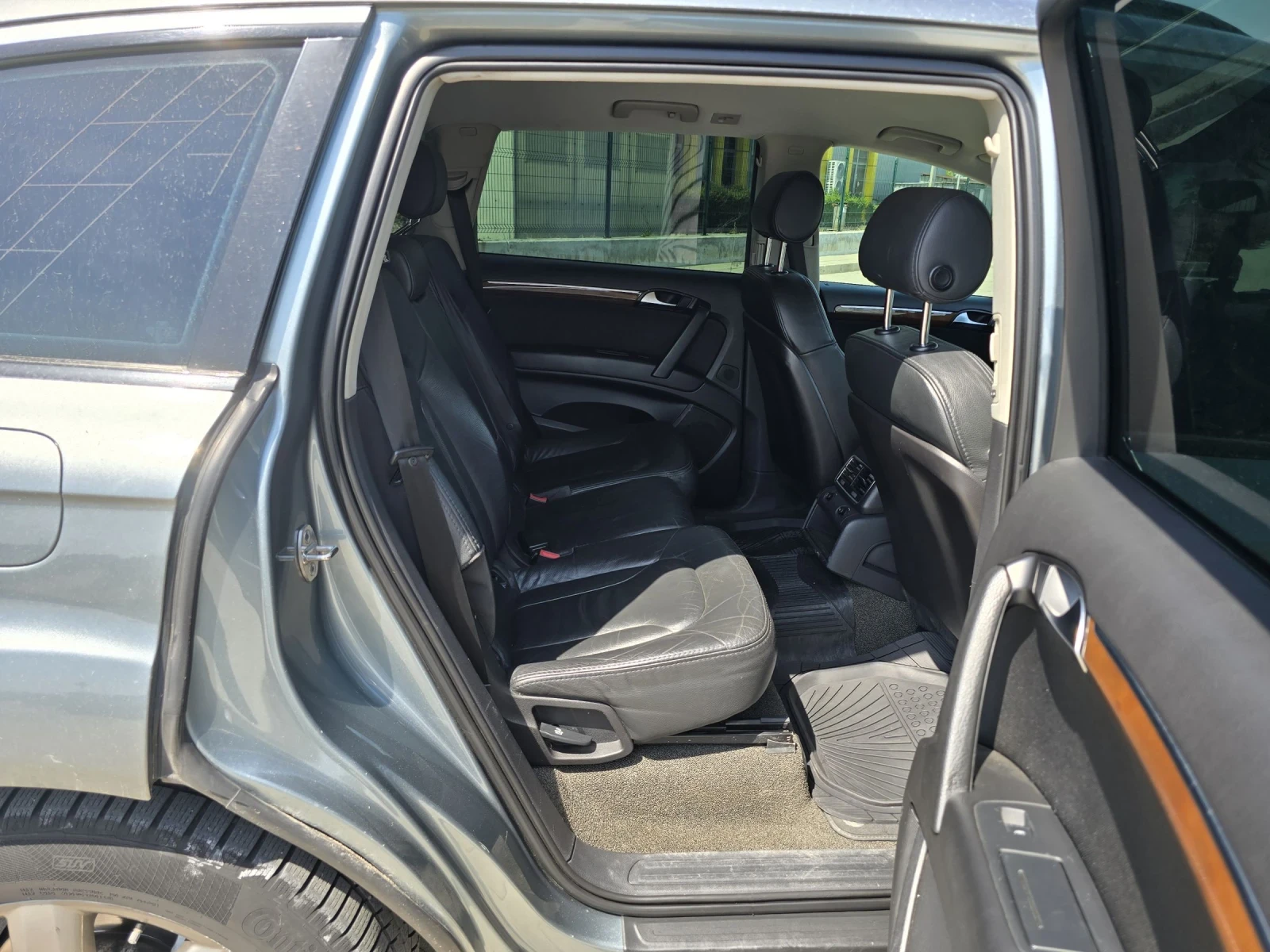 Audi Q7 3.0D/4x4/7Места, снимка 12 - Автомобили и джипове - 54352530