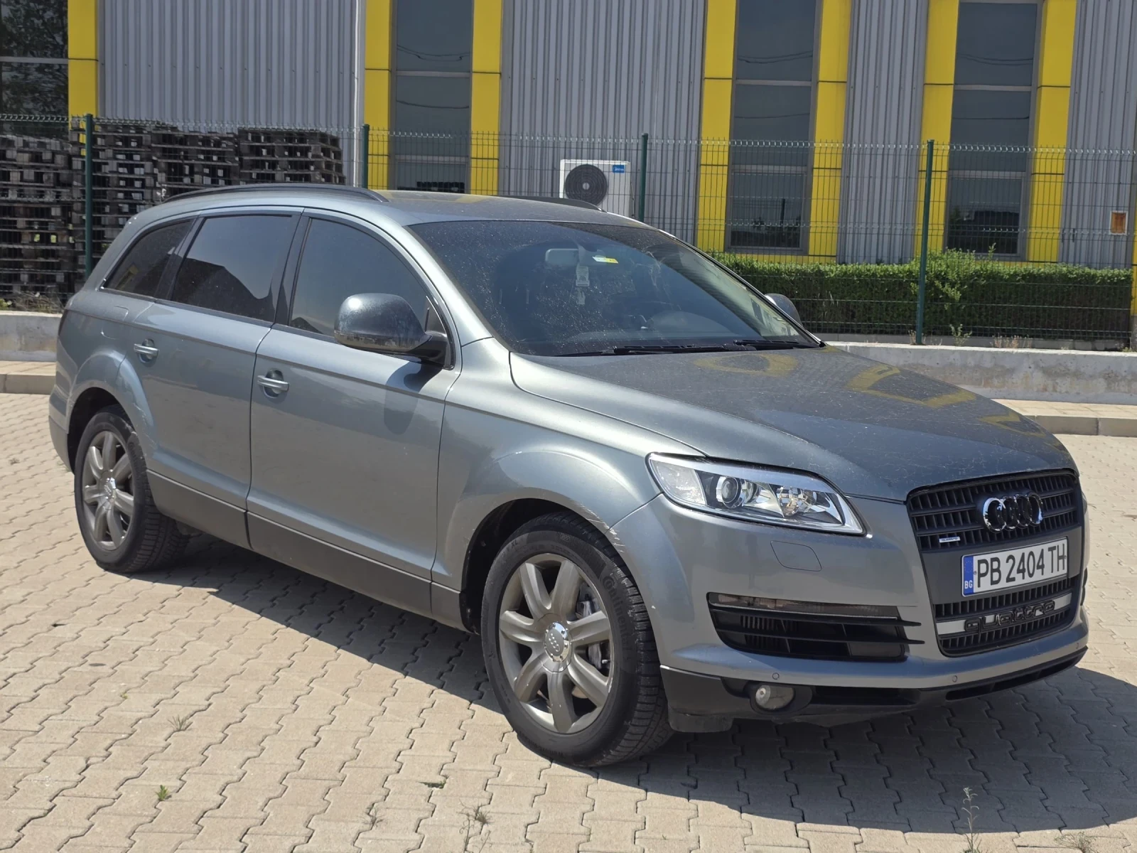 Audi Q7 3.0D/4x4/7Места, снимка 3 - Автомобили и джипове - 54352530