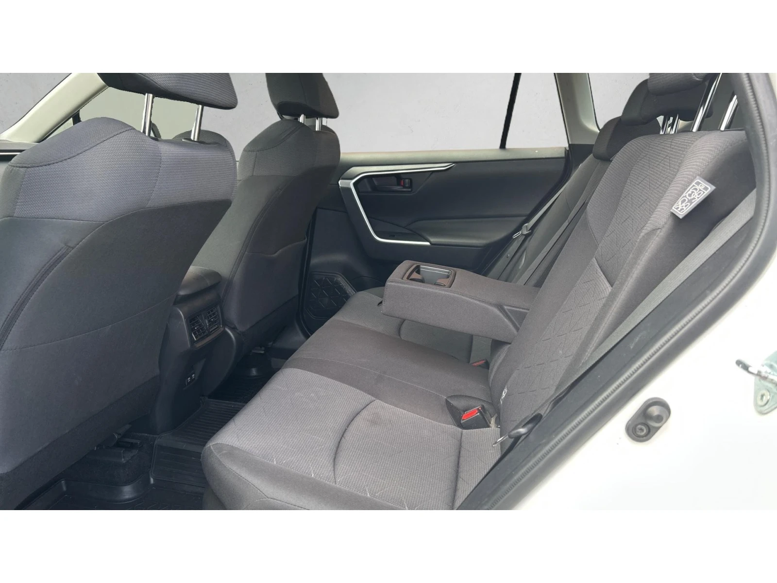 Toyota Rav4  2.5 HSD AWD, Месечна вноска от 388  , снимка 12 - Автомобили и джипове - 54954477