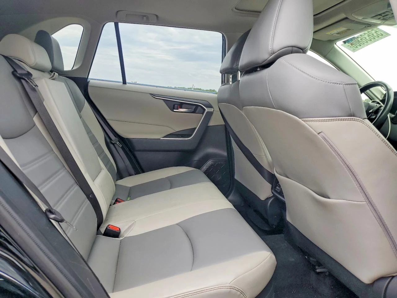 Toyota Rav4 2022 TOYOTA RAV4 XLE PREMIUM, снимка 11 - Автомобили и джипове - 55407813
