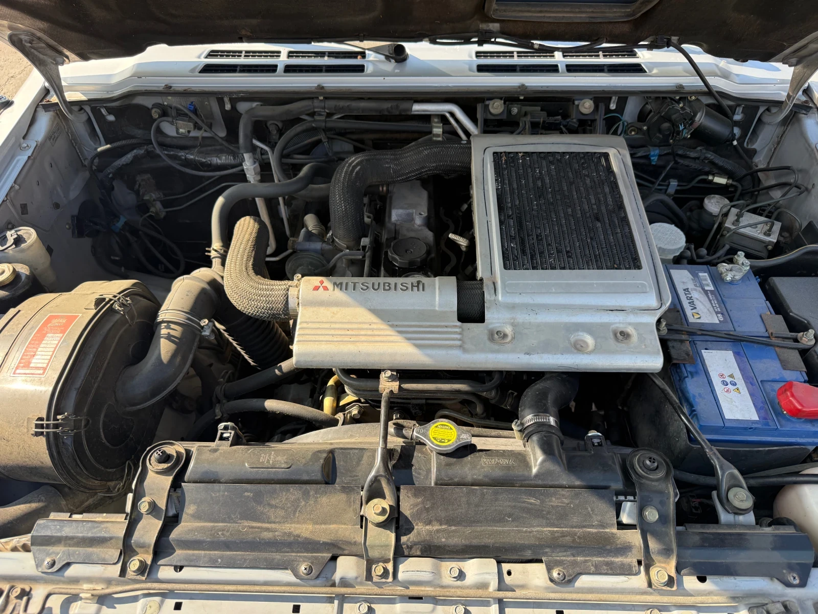 Mitsubishi Pajero 2.8 tdi superSelect, снимка 11 - Автомобили и джипове - 56253120