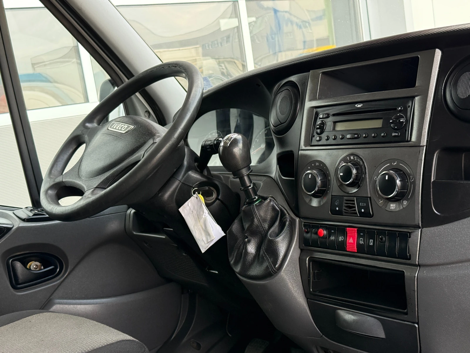 Iveco Daily 2.3 35S13-12 КУБ. , снимка 11 - Бусове и автобуси - 55223916