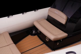 Надуваема лодка Brig E8, снимка 3