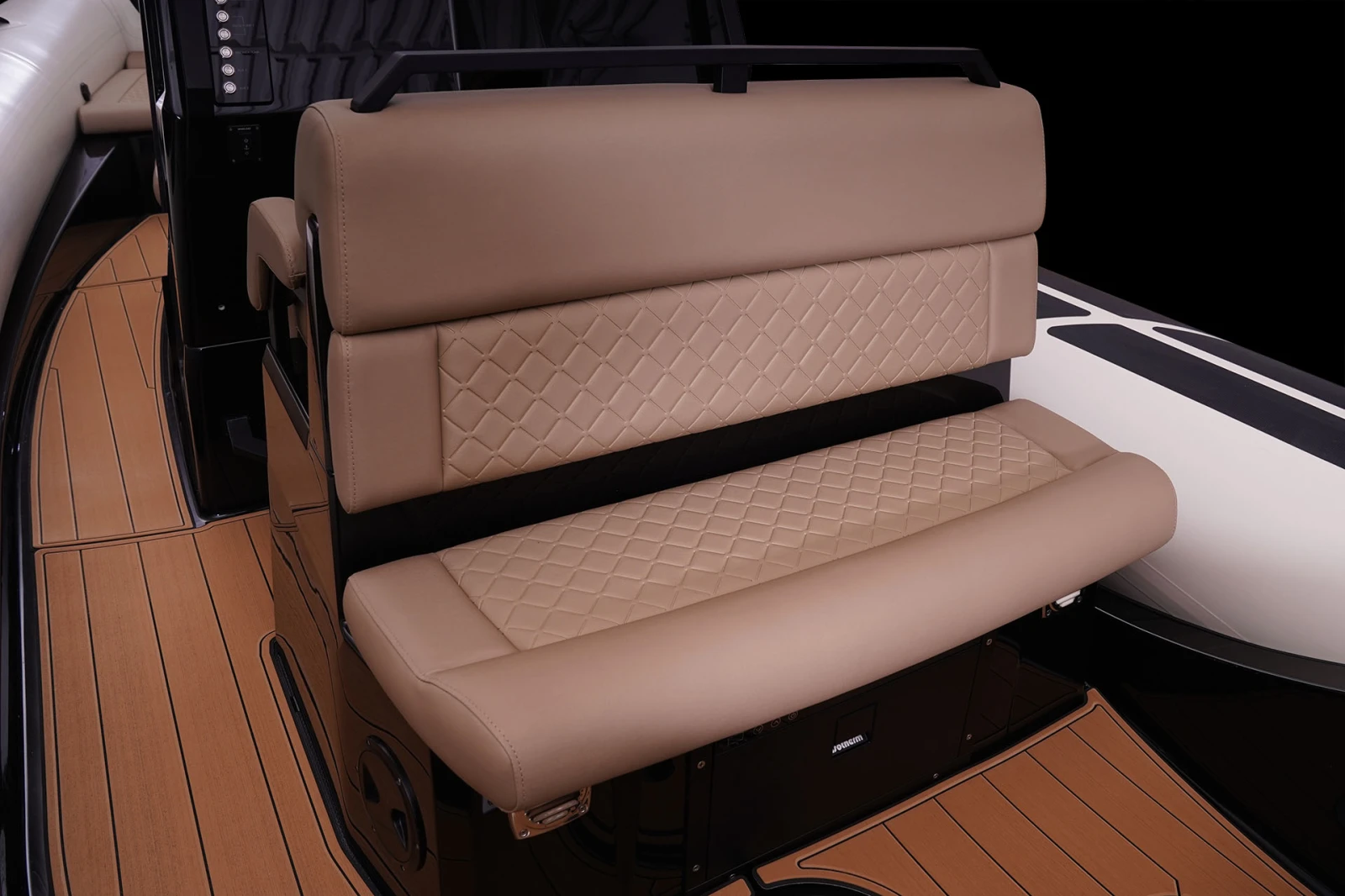 Надуваема лодка Brig E8 - изображение 7