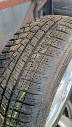 Гуми с джанти GoldenTyre 215/70R16, снимка 2 - Гуми и джанти - 45536590